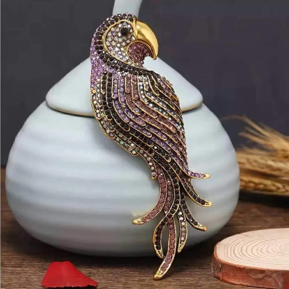 New Retro Rhinestone Parrot Brooch Women Casual Crystal Jacket Scarf Lapel Pin
